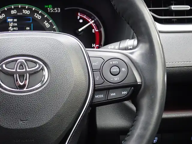 トヨタ ＲＡＶ４ G 千葉県 2019(令1)年 2.9万km ホワイトパールクリスタルシャイン ワンオーナー/純正９インチナビ/　AM/FM/Bluetooth/TV/フルセグTV/ビルトインETC/バックカメラ/Toyota Safety Sense/　・プリクラッシュセーフティ/　・レーダークルーズコントロール/　・レーンキープアシスト/　・オートハイビーム/運転席パワーシート/シートヒーター（運転席・助手席）/ステアリングヒーター/BSM/前後コーナーセンサー/純正ドライブレコーダー/運転席シートメモリー/本革シート/パワーバックドア/ステアリングスイッチ/オートライト/フォグライト/純正フロアマット/純正ドアバイザー/USB４口/ウインカーミラー/革巻きハンドル/スマートキー２個