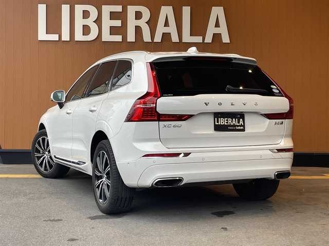 ボルボ ＸＣ６０ B5 AWD インスクリプション 高知県 2020(令2)年 4.4万km 白 パノラミックガラスサンルーフ/harman/kardonサウンド/白レザーシート/D/N席パワーシート/全席シートヒーター/D/N席エアーシート/ハンドルヒーター/ヘッドアップディスプレイ/全方位カメラ/BLIS（ブラインド・スポット・インフォメーション・システム）/Lsne Keeping Aid/パークアシスト/純正メモリーナビ/　【BT/USB/Applecarplay/AndroidAuto】/電動リアゲート