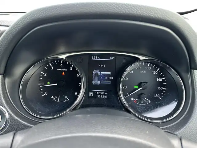 日産 エクストレイル 20X 道北・旭川 2014(平26)年 11.8万km ブリリアントホワイトパール (株)IDOMが運営する【じしゃロン旭川店】の自社ローン専用車両になります。こちらは現金またはオートローンご利用時の価格です。自社ローンご希望の方は別途その旨お申付け下さい/　/・社外ナビ(CD/DVD/SD/BT/フルセグ)/・両席パワーシート/・電動リアゲート/・フォグランプ/・スマートキー1個