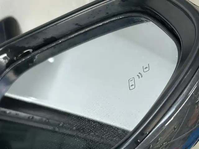 トヨタ カローラツーリング ハイブリッド ダブルバイビー 福岡県 2020(令2)年 4.7万km ホワイトパールクリスタルシャイン ・MODELISTAフルエアロ/・純正ナビ（TV/Bluetooth/Miracast）/・バックカメラ/・ドライブレコーダー（PORMIDO/前後）/・ETC2.0/・トヨタクリアランスソナー/・クルーズコントロール（追従可能）/・レーンキープアシスト/・横滑り防止装置/・衝突被害軽減システム/・D/N席シートヒーター/・オートマチックハイビーム/・LEDヘッドライト/・フットランプ/・ワイヤレス充電/・電動パーキングブレーキ/・ヒートステアリング/・ステアリングスイッチ/・電格ミラー/・トノカバー