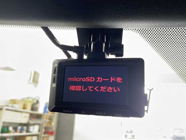 レクサス ＲＸ 200t Fスポーツ 道央・札幌 2016(平28)年 6.1万km ホワイトノーヴァガラスフレーク ・４WD　　ターボ/・Lexus Safety System /・プリクラッシュセーフティ/・レーンキーピングアシスト/・レーダークルーズコントロール/・純正大型ディスプレイナビ/・BD.DVD.CD.USB/・Bluetooth/フルセグ/・バックカメラ/・ムーンルーフ/・パワーバックドア/・D.N関パワーシート/シートヒーター/・レザーシート/エアーシート/・三眼LEDヘッドライト/・オートマチックハイビーム/・パドルシフト/ステアリングヒーター/・前後ドライブレコーダー/・ミラーヒーター/・ビルトインETC/・HUD/・スタッドレスAW付積込/・純正ナビ  フルセグTV/BT/CD/USB/・サンルーフ/・バックカメラ/・前後ドライブレコーダー/・オートハイビーム/・シートヒーター/・パワーバックドア/・レーダークルーズコントロール/・レーンディパーチャーアラート/・三眼LEDヘッドライト/・ETC2.0/・アイドリングストップ/・HUD/・パドルシフト/・ハンドルヒーター/・冬タイヤAW積込