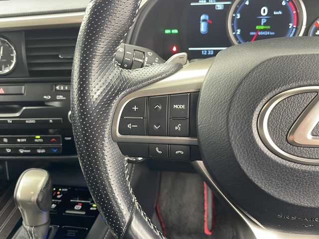 レクサス ＲＸ 200t Fスポーツ 道央・札幌 2016(平28)年 6.1万km ホワイトノーヴァガラスフレーク ・４WD　　ターボ/・Lexus Safety System /・プリクラッシュセーフティ/・レーンキーピングアシスト/・レーダークルーズコントロール/・純正大型ディスプレイナビ/・BD.DVD.CD.USB/・Bluetooth/フルセグ/・バックカメラ/・ムーンルーフ/・パワーバックドア/・D.N関パワーシート/シートヒーター/・レザーシート/エアーシート/・三眼LEDヘッドライト/・オートマチックハイビーム/・パドルシフト/ステアリングヒーター/・前後ドライブレコーダー/・ミラーヒーター/・ビルトインETC/・HUD/・スタッドレスAW付積込/・純正ナビ  フルセグTV/BT/CD/USB/・サンルーフ/・バックカメラ/・前後ドライブレコーダー/・オートハイビーム/・シートヒーター/・パワーバックドア/・レーダークルーズコントロール/・レーンディパーチャーアラート/・三眼LEDヘッドライト/・ETC2.0/・アイドリングストップ/・HUD/・パドルシフト/・ハンドルヒーター/・冬タイヤAW積込