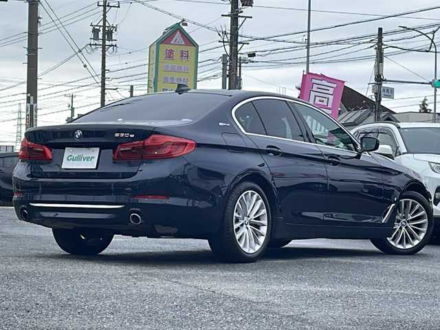 ＢＭＷ ５３０ｅ ラグジュアリー アイパフォーマンス 愛知県 2018(平30)年 3.5万km インペリアル・ブルー・ブリリアント・エフェクト /純正ナビ/CD/DVD/BT/フルセグTV//スクリーンミラーリング//バック・全方位カメラ//純正AW//純正フロアマット//前後ドラレコ（cell star）//全席シートヒーター//プリクラッシュ//レーンキープアシスト//追従機能付きクルーズコントロール//LEDヘッドライト//オートライト//オートマチックハイビーム//GPSレーダー（ASSURA）//パワーバックドア//D席ポジションメモリ//前席パワーシート//革巻きステアリング//パーキングアシスト//ステアリングスイッチ//USB入力端子//ETC2.0 //前後クリアランスソナー//W＋サイドエアバック//充電器車載//取説//保証書//記録簿//スペアキー