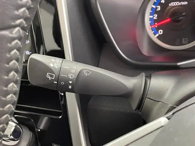 トヨタ ルーミー カスタムG 千葉県 2020(令2)年 6.6万km ブライトシルバーM 禁煙車/スマートアシスト/・先行車発進システム/・車線逸脱警報システム/・衝突軽減ブレーキ/・レーダークルーズコントロール/・コーナーセンサー/両側電動ドア/純正メモリナビ/・型番：NSZT-W68T/・CD/DVD/Bluetooth/フルセグTV/パノラミックビューモニター/・ビルトインETC/革巻きステアリング/・ステアリングスイッチ/電子パーキング/・ブレーキホールド/純正フロアマット/純正ドアバイザー/純正14インチAW/オートライト/・オートマチックハイビーム/・LEDヘッドライト/・LEDフォグランプ/電動格納ウインカーミラー/アイドリングストップ/プッシュスタート/・スマートキー/・スペアキー