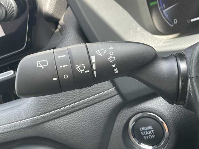 トヨタ ＲＡＶ４ G 滋賀県 2023(令5)年 0.9万km ダークブルーマイカ 10.5インチディスプレイオーディオ/・フルセグTV/・USB/・BT/全方位カメラ/前後ドラレコ/デジタルインナーミラー/ETC2.0/電動リアゲート/電格ウィンカーミラー/レーントレーシングアシスト/レーダークルーズコントロール/プリクラッシュセーフティー/ハンドルヒーター/合皮シート/エアーシート/シートヒーター/メモリーシート/ルーフレール/横滑り防止装置/LEDヘッドライト/フォグランプ/オートライト/オートハイビーム/スペアタイヤ/スマートキー/スペアキー