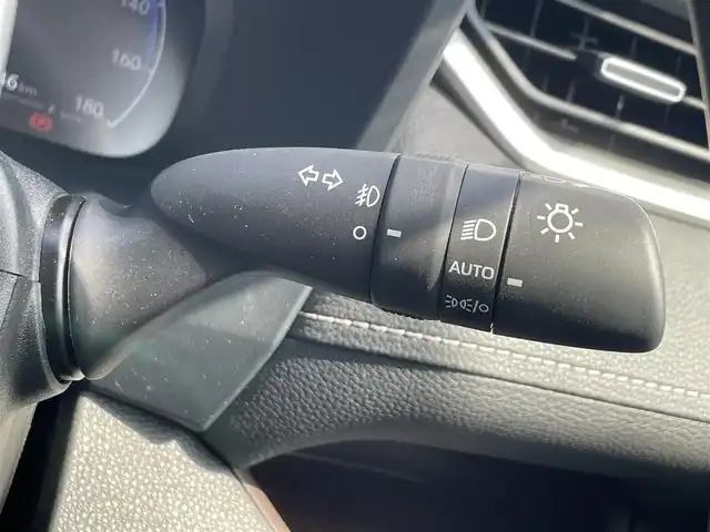 トヨタ ＲＡＶ４ G 滋賀県 2023(令5)年 0.9万km ダークブルーマイカ 10.5インチディスプレイオーディオ/・フルセグTV/・USB/・BT/全方位カメラ/前後ドラレコ/デジタルインナーミラー/ETC2.0/電動リアゲート/電格ウィンカーミラー/レーントレーシングアシスト/レーダークルーズコントロール/プリクラッシュセーフティー/ハンドルヒーター/合皮シート/エアーシート/シートヒーター/メモリーシート/ルーフレール/横滑り防止装置/LEDヘッドライト/フォグランプ/オートライト/オートハイビーム/スペアタイヤ/スマートキー/スペアキー
