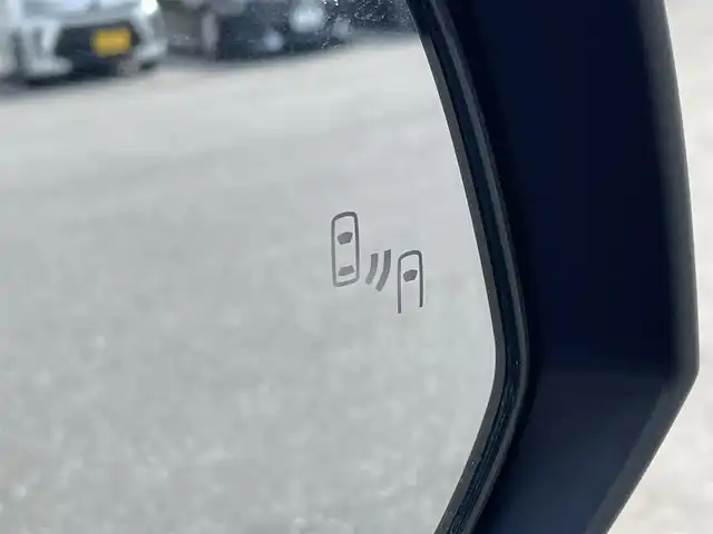 トヨタ ＲＡＶ４ G 滋賀県 2023(令5)年 0.9万km ダークブルーマイカ 10.5インチディスプレイオーディオ/・フルセグTV/・USB/・BT/全方位カメラ/前後ドラレコ/デジタルインナーミラー/ETC2.0/電動リアゲート/電格ウィンカーミラー/レーントレーシングアシスト/レーダークルーズコントロール/プリクラッシュセーフティー/ハンドルヒーター/合皮シート/エアーシート/シートヒーター/メモリーシート/ルーフレール/横滑り防止装置/LEDヘッドライト/フォグランプ/オートライト/オートハイビーム/スペアタイヤ/スマートキー/スペアキー