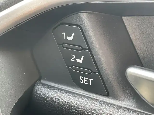トヨタ ＲＡＶ４ G 滋賀県 2023(令5)年 0.9万km ダークブルーマイカ 10.5インチディスプレイオーディオ/・フルセグTV/・USB/・BT/全方位カメラ/前後ドラレコ/デジタルインナーミラー/ETC2.0/電動リアゲート/電格ウィンカーミラー/レーントレーシングアシスト/レーダークルーズコントロール/プリクラッシュセーフティー/ハンドルヒーター/合皮シート/エアーシート/シートヒーター/メモリーシート/ルーフレール/横滑り防止装置/LEDヘッドライト/フォグランプ/オートライト/オートハイビーム/スペアタイヤ/スマートキー/スペアキー