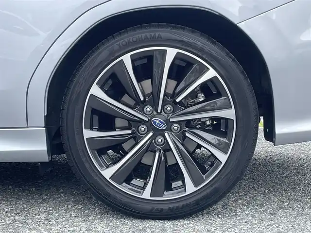 スバル レヴォーグ 1．8STIスポーツ EX 兵庫県 2020(令2)年 3.5万km アイスシルバーメタリック 外部検査実施済み/・本革シート/・前席パワーシート/・全席シートヒーター/・純正メモリーナビ/・地デジ/DVD/BT/USB/AUX/・TVキャンセラー/・ステアリングリモコン/・フロント、サイド、リヤカメラ/・パワーバックドア/・純正18インチAW/・ETC/・ドライブレコーダー/・LEDアクセサリーライナー/・オートLEDヘッドランプ/・LEDフォグランプ/・リヤフォグランプ/・アイドリングストップ/【アイサイト】//プリクラッシュブレーキ//全車速追従機能式クルーズコントロール//スバルリヤビークルディテクション//エマージェンシーレーンキープアシスト//車線逸脱防止アシスト//先行車発進お知らせ//アイサイトアシストモニター//ドライバーモニタリングシステム//ステアリング連動ヘッドランプ