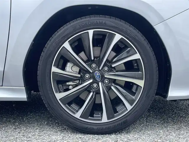 スバル レヴォーグ 1．8STIスポーツ EX 兵庫県 2020(令2)年 3.5万km アイスシルバーメタリック 外部検査実施済み/・本革シート/・前席パワーシート/・全席シートヒーター/・純正メモリーナビ/・地デジ/DVD/BT/USB/AUX/・TVキャンセラー/・ステアリングリモコン/・フロント、サイド、リヤカメラ/・パワーバックドア/・純正18インチAW/・ETC/・ドライブレコーダー/・LEDアクセサリーライナー/・オートLEDヘッドランプ/・LEDフォグランプ/・リヤフォグランプ/・アイドリングストップ/【アイサイト】//プリクラッシュブレーキ//全車速追従機能式クルーズコントロール//スバルリヤビークルディテクション//エマージェンシーレーンキープアシスト//車線逸脱防止アシスト//先行車発進お知らせ//アイサイトアシストモニター//ドライバーモニタリングシステム//ステアリング連動ヘッドランプ