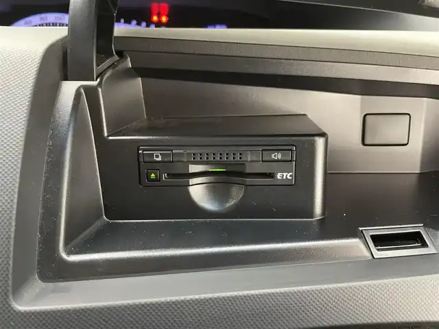 トヨタ エスティマ アエラス サイドリフトアップ 兵庫県 2015(平27)年 4.2万km ブラック 社外HDDナビ(Bluetooth/CD/DVD/フルセグTV)/両側パワースライドドア/オットマン/オートライト/純正アルミホイール/純正フロアマット/クルーズコントロール/バックカメラ/HIDヘッドライト/プッシュスタート