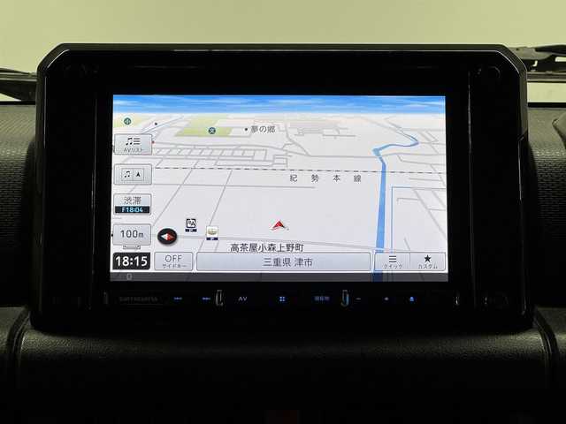 スズキ ジムニー XL 三重県 2020(令2)年 2.6万km ジャングルグリーン ガソリン・ターボ/パートタイム4WD 高低二段切替式（後輪駆動ベース）/フロア4AT/カロッツェリア『楽ナビ』（8インチ） AVIC-RL710/（CD/DVD/MSV/SD/FM/AM/TV/Bluetooth/iPod/USB/AUX）/バックカメラ/安全/・デュアルセンサーブレーキサポート/・車線逸脱警報機能/・ふらつき警報機能/・誤発進抑制機能/・標識認識機能（車両進入禁止、はみ出し通行禁止、最高速度）/・ブレーキLSDトラクションコントロール（4WD－L）/・頸部衝撃緩和フロントシート/・頭部衝撃軽減構造インテリア/装備/・シートヒーター（D/N）/・オートライト/・ハイビームアシスト/・オートエアコン/・ヒルディセントコントロール（HDC）/・プッシュスタート/・スマートキーx2/・電動格納ドアミラー/・パワーウインドウ/・パワーステアリング/・背面スペアタイヤ/・保/取/ナビ取/など