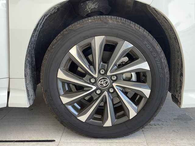 トヨタ ヴォクシー ハイブリッド S－Z 愛知県 2024(令6)年 0.8万km ホワイトパールクリスタルシャイン 衝突軽減システム/純正ディスプレイオーディオ　ナビあり/両側パワースライドドア/レーダークルーズコントロール/シートヒーター/Bluetooth/バックカメラ/コーナーセンサー/純正アルミホイール/ETC2.0/リアオートエアコン/ステアリングスイッチ/スマートキー/プッシュスタート