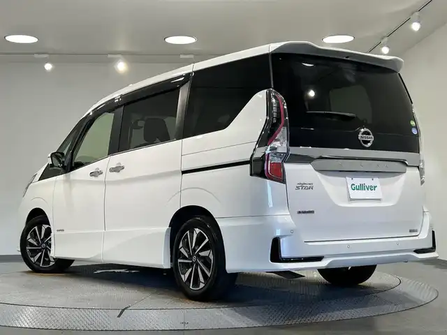 日産 セレナ ハイウェイスター 愛知県 2020(令2)年 5.9万km ブリリアントホワイトパール 純正１０インチナビ/アラウンドビューモニター/フリップダウンモニター/衝突軽減ブレーキ/車線離脱警報/ブラインドスポットモニター/クリアランスソナー/クルーズコントロール/両側電動スライドドア/ドライブレコーダー/ＥＴＣ/アクセサリーソケット/純正フロアマット/純正16インチアルミホイール/スタッドレスタイヤ付き