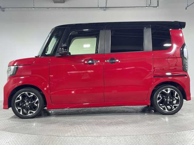 ホンダ Ｎ ＢＯＸ カスタム G L ターボ ホンダセンシング 神奈川県 2019(令1)年 1.1万km ミラノレッド ホンダセンシング/・急アクセル抑制機能/・近距離衝突軽減ブレーキ/・誤発進抑制機能/後方誤発進抑制機能/・衝突軽減ブレーキ/・歩行者事故低減ステアリング/・路外逸脱抑制機能/・渋滞追従機能付きアダプティブクルーズコントロール/・車線維持支援システム/・標識認識機能/・先行車発進お知らせ機能/・オートハイビーム/・パーキングセンサーシステム/ターボ/純正8インチナビ/・BT/フルセグTV/CD/DVD/AM/FM/バックカメラ/両側電動スライドドア/パドルシフト/革巻きステアリング/ステアリングスイッチ/ビルトインETC/ドライブレコーダー/ハーフレザーシート/シートリフター/LEDヘッドライト/オートライト/スマートキー/スペアキー/プッシュスタートボタン/純正アルミホイール/純正フロアマット