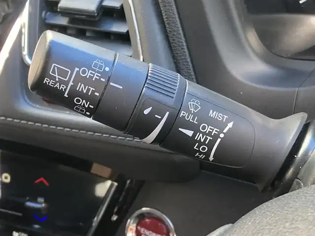 ホンダ ヴェゼル X 長崎県 2015(平27)年 15.3万km ホワイトオーキッドパール 衝突被害軽減ブレーキ/メーカーOPナビ/・Bluetooth接続/・フルセグTV/・DVD再生/バックカメラ/ビルトインETC/クルーズコントロール/革巻きステアリング/ステアリングスイッチ/電子パーキング/オートホールド機能/ECON/ISOFIX/LEDオートヘッドライト/USB接続/HDIM接続