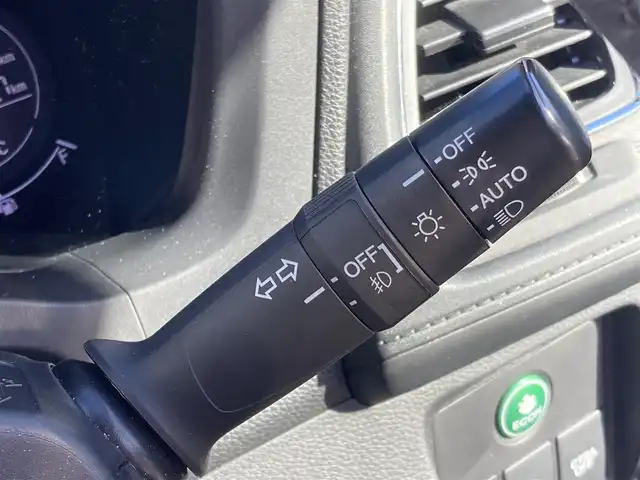 ホンダ ヴェゼル X 長崎県 2015(平27)年 15.3万km ホワイトオーキッドパール 衝突被害軽減ブレーキ/メーカーOPナビ/・Bluetooth接続/・フルセグTV/・DVD再生/バックカメラ/ビルトインETC/クルーズコントロール/革巻きステアリング/ステアリングスイッチ/電子パーキング/オートホールド機能/ECON/ISOFIX/LEDオートヘッドライト/USB接続/HDIM接続