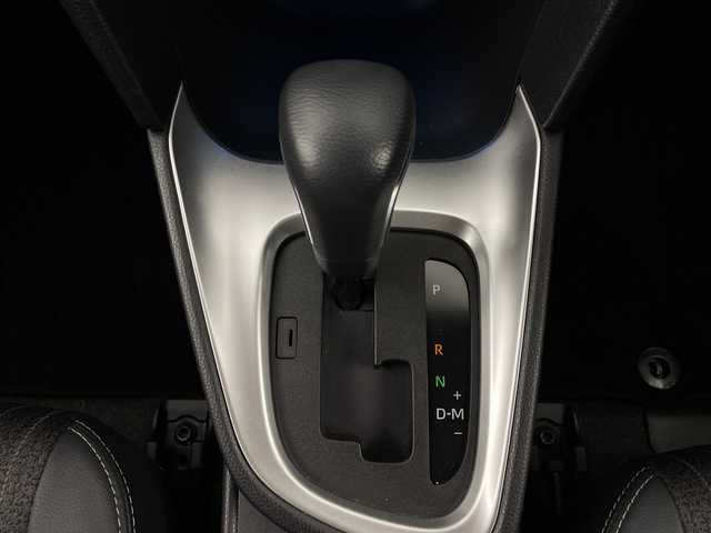 トヨタ ヤリスクロス Z 新潟県 2023(令5)年 2.8万km プラチナホワイトパールマイカ 4WD/純正ディスプレイオーディオ/　　AM/FM/BT/USB/MiraCast/バックカメラ/レーダークルーズコントロール/LEDオートライト/オートマチックハイビーム/ハーフレザーシート/シートヒーター/純正アルミホイール/ステアリングスイッチ/ステアリングヒーター/ンUSBポート/TypeCポート/スマートキー/ETC