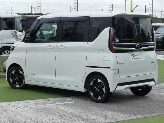 日産 ルークス HWS X アーバンクロム プロパイロットED 千葉県 2021(令3)年 5.8万km ホワイトパール エマージェンシーブレーキ/プロパイロット/インテリジェントクルーズコントロール/両側パワースライドドア/純正メモリーナビ/地デジTV/【DVD/CD再生機能　Bluetooth接続】/アラウンドビューモニター/ドライブレコーダー/ETC/LEDヘッドライト/フォグライト/ウインカーミラー/コーナーセンサー/純正14インチアルミホイル/サイド/カーテンエアバッグ/インテリジェントキー