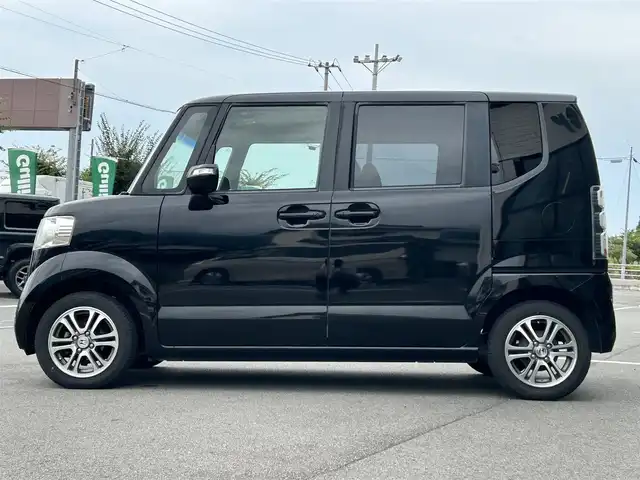 ホンダ Ｎ ＢＯＸ G Lパッケージ 愛媛県 2014(平26)年 4.3万km スマートブラック 純正7型ナビ(AM/FM/CD/DVD/BT/ワンセグTV)/バックカメラ/両側電動スライド/前後ドライブレコーダー/プッシュスタート/ETC/純正フロアマット/ステアリングリモコン/ヘッドライトレベライザー/電格ミラー/シガーソケット/ECON/現状サマー(純正AW)(155/65/R14)/DUNLOP ENASAVE EC204