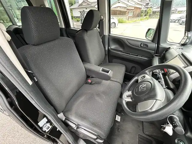 ホンダ Ｎ ＢＯＸ G Lパッケージ 愛媛県 2014(平26)年 4.3万km スマートブラック 純正7型ナビ(AM/FM/CD/DVD/BT/ワンセグTV)/バックカメラ/両側電動スライド/前後ドライブレコーダー/プッシュスタート/ETC/純正フロアマット/ステアリングリモコン/ヘッドライトレベライザー/電格ミラー/シガーソケット/ECON/現状サマー(純正AW)(155/65/R14)/DUNLOP ENASAVE EC204