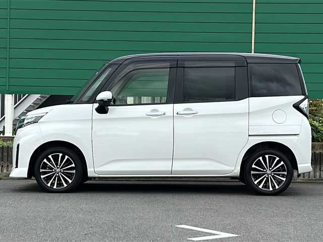 トヨタ ルーミー カスタムG－T 茨城県 2022(令4)年 3.4万km ブラックマイカメタリック/パールホワイト2トーン 純正7インチナビ（AM/FM/Bluetooth/CD/DVD/フルセグTV）/バックカメラ/純正ビルトインETC/スマートキー/クルーズコントロール/アイドリングストップ/前後ドライブレコーダー/純正フロアマット/両側パワースライドドア/純正15インチアルミホイール/前後コーナーセンサー/横滑り防止装置/盗難防止装置/衝突被害軽減システム/フロントフォグランプ/スマートアシスト機能