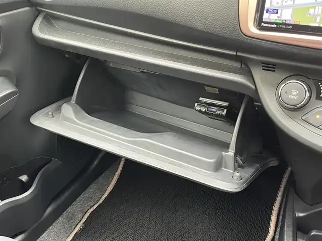 トヨタ ヴィッツ F シエル 静岡県 2013(平25)年 9.6万km ボルドーマイカメタリック ワンオーナー/社外HDDナビ/フルセグTV/DVD/CD/SD/MSV/BT/バックカメラ/スマートキー/ETC/保証書/取扱説明書/H28/30/R2/4/5点検記録簿有