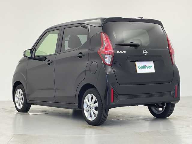 日産 デイズ X 愛知県 2024(令6)年 0.3万km ブラック 純正9型ディスプレイオーディオ/（TV/Bluetooth）/インテリジェントアラウンドビューモニター/前側ドライブレコーダー/エマージェンシーブレーキ/エマージェンシーストップシグナル/車線逸脱警報/先行車発進お知らせ/ヘッドライトレベライザー/LEDヘッドライト/インテリジェントオートライトシステム/オートハイビーム/アイドリングストップ/フロント＆バックソナー/プッシュスタート/ETC