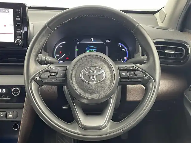トヨタ ヤリスクロス ハイブリッド Z 大分県 2020(令2)年 4.3万km ブラスゴールドメタリック ワンオーナー/TOYOTAセーフティセンス/・プリクラッシュセーフティ/・レーントレーシングアシスト/・レーダークルーズコントロール/・オートマチックハイビーム/純正ディスプレイオーディオ/・ナビ機能有り、USB、BT対応、AM/FM/・AppleCarPlay、AndroidAuto/ステアリングスイッチ/バックカメラ/ビルトインETC/前後ドライブレコーダー　型式：ZDR016/ハーフレザーシート/・運転席パワーシート/前席シートヒーター/横滑り防止装置/電動格納ミラー/オートライト/LEDヘッドライト/純正18インチアルミホイール/コーナーセンサー/保証書、取説、スペアキー有り