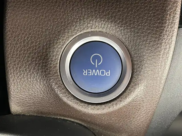 トヨタ ヤリスクロス ハイブリッド Z 大分県 2020(令2)年 4.3万km ブラスゴールドメタリック ワンオーナー/TOYOTAセーフティセンス/・プリクラッシュセーフティ/・レーントレーシングアシスト/・レーダークルーズコントロール/・オートマチックハイビーム/純正ディスプレイオーディオ/・ナビ機能有り、USB、BT対応、AM/FM/・AppleCarPlay、AndroidAuto/ステアリングスイッチ/バックカメラ/ビルトインETC/前後ドライブレコーダー　型式：ZDR016/ハーフレザーシート/・運転席パワーシート/前席シートヒーター/横滑り防止装置/電動格納ミラー/オートライト/LEDヘッドライト/純正18インチアルミホイール/コーナーセンサー/保証書、取説、スペアキー有り