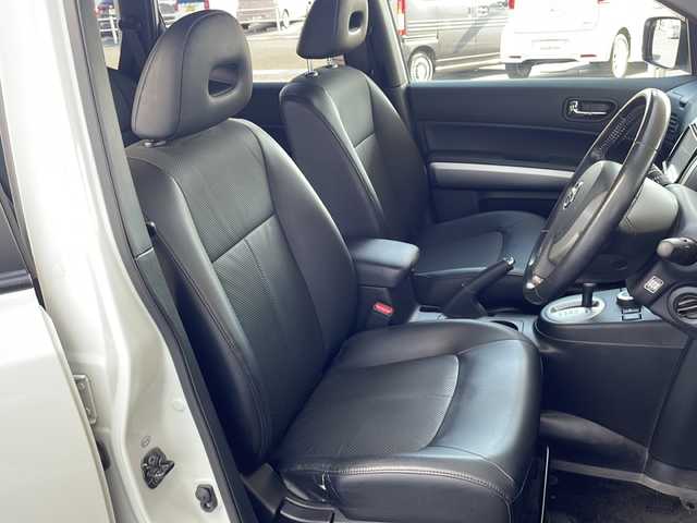 日産 エクストレイル 20X 岐阜県 2011(平23)年 9.8万km ブリリアントホワイトパール /ワンオーナー//純正7インチHDDナビ/(CD/DVD/USB/AM/FM/ワンセグTV/BT)//4WD//バックカメラ//レザーシート//オートライト//全席シートヒーター//純正フロアマット//純正ドアバイザー//純正17インチアルミホイール//スペアキー×1//ETC