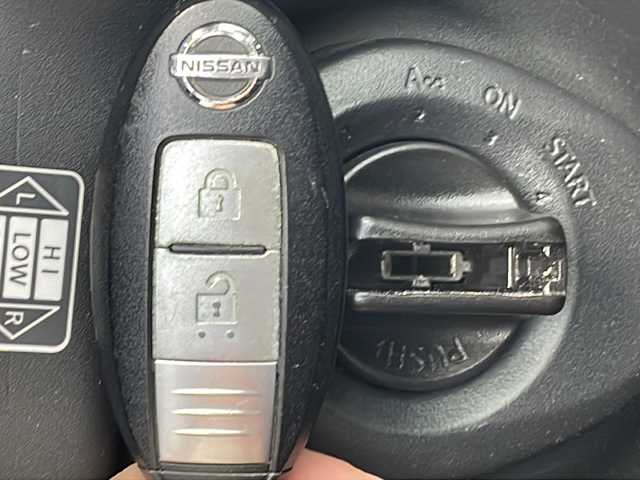 日産 エクストレイル 20X 岐阜県 2011(平23)年 9.8万km ブリリアントホワイトパール /ワンオーナー//純正7インチHDDナビ/(CD/DVD/USB/AM/FM/ワンセグTV/BT)//4WD//バックカメラ//レザーシート//オートライト//全席シートヒーター//純正フロアマット//純正ドアバイザー//純正17インチアルミホイール//スペアキー×1//ETC