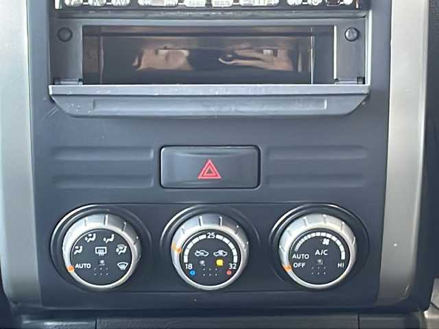 日産 エクストレイル 20X 岐阜県 2011(平23)年 9.8万km ブリリアントホワイトパール /ワンオーナー//純正7インチHDDナビ/(CD/DVD/USB/AM/FM/ワンセグTV/BT)//4WD//バックカメラ//レザーシート//オートライト//全席シートヒーター//純正フロアマット//純正ドアバイザー//純正17インチアルミホイール//スペアキー×1//ETC