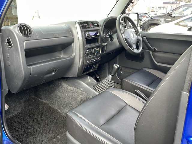 スズキ ジムニー クロスアドベンチャー XC 道北・旭川 2012(平24)年 10.2万km パールメタリックカシミールブルー /禁煙車//社外オーディオ//ＵＳＢ・ＡＵＸ//ハーフレザーシート//Ｄ席シートヒーター//ミラーヒーター//ヘッドライトレベライザー//フォグライト//スペアキー//ＥＴＣ//保証書