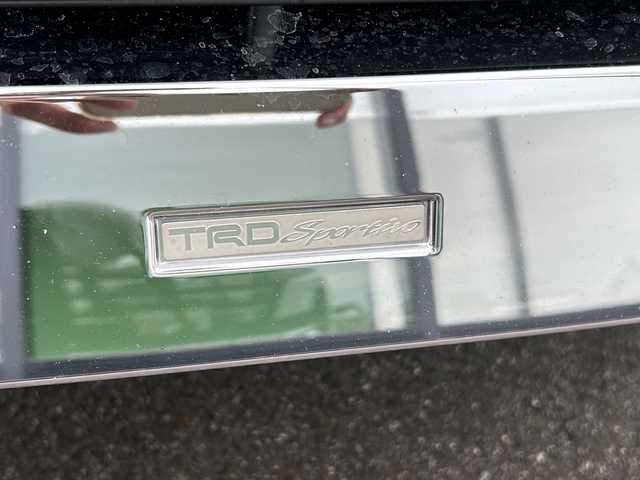 トヨタ ノア ハイブリッド 岐阜県 2021(令3)年 2.8万km ホワイトパールクリスタルシャイン 登録時走行距離27719km/ＴＲＤエアロ/純正９インチナビ/フルセグＴＶ/バックカメラ/両側パワースライドドア/ハーフレザーシート/後席サンシェード/シートヒーター/純正アルミホイール/クルーズコントロール/レーンキープアシスト/純正フロアマット/プッシュスタート/スマートキー/スペアキー/禁煙車/LEDヘッドライト/フォグランプ/オートライト/オートマチックハイビーム/衝突被害軽減システム/Bluetooth接続/CDチェンジャー/アイドリングストップ