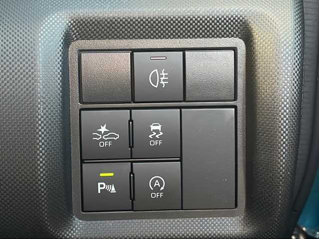 トヨタ ライズ Z 福岡県 2020(令2)年 4.3万km ブラックマイカメタリック/ターコイズブルーマイカメタリック ・純正９型ナビ、フルセグ、DＶＤ再生/・全方位カメラ/・純正ドライブレコーダー「ナビ連動」/・純正１７インチアルミホイル/・純正ビルトインＥＴＣ/・レーダークルーズコントロール/・純正LEDライト/・純正フォグライト/・オートライト/・シートヒーター/・スマートキー/・スペアキー/・保証書、取扱説明書