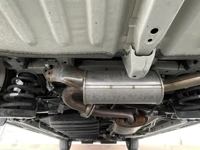 トヨタ ヴォクシー ZS 煌Ⅱ 滋賀県 2019(平31)年 2.1万km ホワイトパールクリスタルシャイン 両側パワースライドドア/フリップダウンモニター/社外7インチナビ【AVIC-RQ902】/(AM/FM/CD/DVD/フルセグ/Bluetooth/USB)/前ドライブレコーダー/ETC/GPSレーダー探知機/バックカメラ/トヨタセーフティセンス/・踏み間違い防止アシスト/・ブレーキアシスト/・プリクラッシュブレーキアシスト/・ヒルスタート（坂道発進）アシスト/・前方衝突防止支援システム/・VDC（ビークルダイナミクスコントロール）/・レーンキープアシスト/・ASCD（オートスピードコントロール装置）/・ABS（アンチロックブレーキシステム）/電動格納ミラー/アイドリングストップ/本革巻きステアリング/ステアリングスイッチ/オートライト/オートハイビーム/LEDヘッドライト/フロントフォグ/フルオートエアコン/USB端子/プッシュスタート/スマートキー/純正フロアマット/純正ドアバイザー