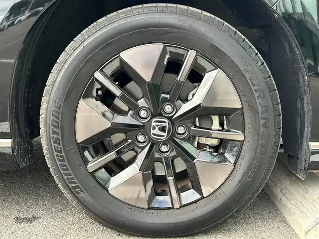 ホンダ ステップワゴン スパーダ eHEV 和歌山県 2023(令5)年 1.3万km クリスタルブラックパール 純正ナビ/全方位モニター/フルセグTV/両側パワースライドドア/衝突軽減ブレーキ/アダプティブクルーズコントロール/コーナーセンサー/パワーテールゲート/シートヒーター/純正アルミホイール/純正フロアマット/ビルトインETC/ドライブレコーダー/LEDヘッドライト/オートライト