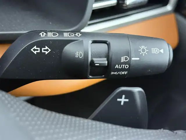 三菱 アウトランダー ＰＨＥＶ P 愛知県 2022(令4)年 3.4万km ブラックダイヤモンド 4WD/e-Assist/オートマチックハイビーム/衝突被害軽減ブレーキ/車線逸脱警報システム/ふらつき警報/BSW/マイパイロット/レーダークルーズコントロール/車線維持支援機能/純正12.3インチナビ/フルセグTV/Bluetooth/BOSEサウンド/マルチアラウンドモニター/ドライブレコーダー/ビルトインETC2.0/革巻きステアリング/ステアリングリモコン/パドルシフト/レザーシート/前席シートヒーター/前席パワーシート/AC100V/パワーバックドア/純正LEDヘッドライト/フォグランプ/社外フロントスポイラー/社外20インチアルミホイール/取扱説明書/スペアキー