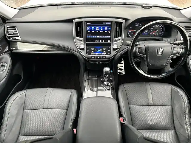 トヨタ クラウン ハイブリッド アスリートG 滋賀県 2013(平25)年 14.9万km ホワイトパールクリスタルシャイン 純正メーカーナビ/　【AM・FM/Bluetooth/DISC/USB】/バックカメラ/クルーズコントロール/横滑り防止システム/クリアランスソナー/ドライブレコーダー/パワーシートD/N/エアベンチレーションD/N/ステアリングヒーター/ステアリングスイッチ/ハンズフリーフォン/プッシュスタート/スマートキー/スペアキー/純正フロアマット/純正ドアバイザー/電動格納ミラー/EV MODE/テレビキャンセラー/フロントフォグ