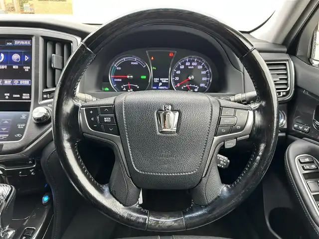 トヨタ クラウン ハイブリッド アスリートG 滋賀県 2013(平25)年 14.9万km ホワイトパールクリスタルシャイン 純正メーカーナビ/　【AM・FM/Bluetooth/DISC/USB】/バックカメラ/クルーズコントロール/横滑り防止システム/クリアランスソナー/ドライブレコーダー/パワーシートD/N/エアベンチレーションD/N/ステアリングヒーター/ステアリングスイッチ/ハンズフリーフォン/プッシュスタート/スマートキー/スペアキー/純正フロアマット/純正ドアバイザー/電動格納ミラー/EV MODE/テレビキャンセラー/フロントフォグ