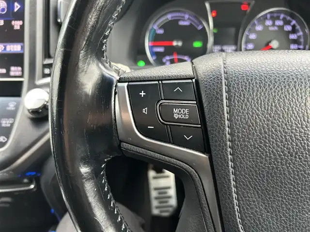 トヨタ クラウン ハイブリッド アスリートG 滋賀県 2013(平25)年 14.9万km ホワイトパールクリスタルシャイン 純正メーカーナビ/　【AM・FM/Bluetooth/DISC/USB】/バックカメラ/クルーズコントロール/横滑り防止システム/クリアランスソナー/ドライブレコーダー/パワーシートD/N/エアベンチレーションD/N/ステアリングヒーター/ステアリングスイッチ/ハンズフリーフォン/プッシュスタート/スマートキー/スペアキー/純正フロアマット/純正ドアバイザー/電動格納ミラー/EV MODE/テレビキャンセラー/フロントフォグ