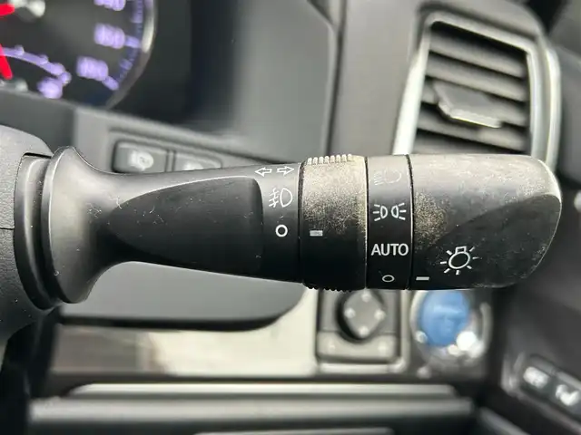 トヨタ クラウン ハイブリッド アスリートG 滋賀県 2013(平25)年 14.9万km ホワイトパールクリスタルシャイン 純正メーカーナビ/　【AM・FM/Bluetooth/DISC/USB】/バックカメラ/クルーズコントロール/横滑り防止システム/クリアランスソナー/ドライブレコーダー/パワーシートD/N/エアベンチレーションD/N/ステアリングヒーター/ステアリングスイッチ/ハンズフリーフォン/プッシュスタート/スマートキー/スペアキー/純正フロアマット/純正ドアバイザー/電動格納ミラー/EV MODE/テレビキャンセラー/フロントフォグ