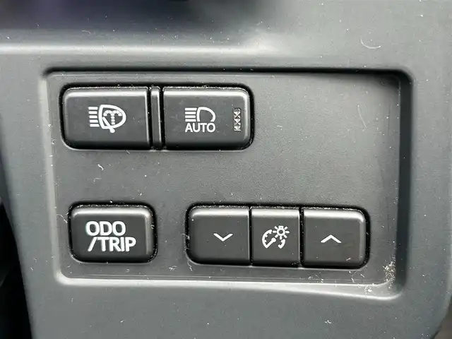 トヨタ クラウン ハイブリッド アスリートG 滋賀県 2013(平25)年 14.9万km ホワイトパールクリスタルシャイン 純正メーカーナビ/　【AM・FM/Bluetooth/DISC/USB】/バックカメラ/クルーズコントロール/横滑り防止システム/クリアランスソナー/ドライブレコーダー/パワーシートD/N/エアベンチレーションD/N/ステアリングヒーター/ステアリングスイッチ/ハンズフリーフォン/プッシュスタート/スマートキー/スペアキー/純正フロアマット/純正ドアバイザー/電動格納ミラー/EV MODE/テレビキャンセラー/フロントフォグ