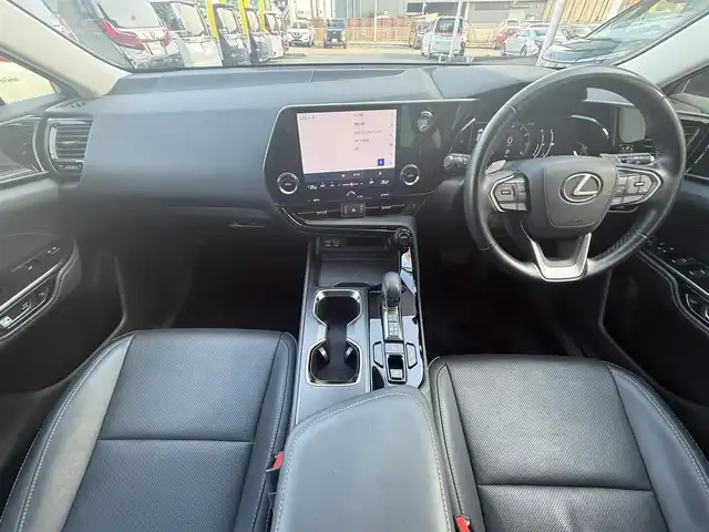 レクサス ＮＸ 250 千葉県 2023(令5)年 2.5万km ソニッククォーツ 純正ディスプレイオーディオTV/パノラマサンルーフ/パノラミックビューモニター/ブラックレザーシート/パワーババックドア/ルーフレール/ミラーヒーター/カードキー有/AC１００V/ブラインドスポットモニター/ステアリングスイッチ/ドラレコ前後/パドルシフト/ブレーイホールド/純正アルミ/フロアマット