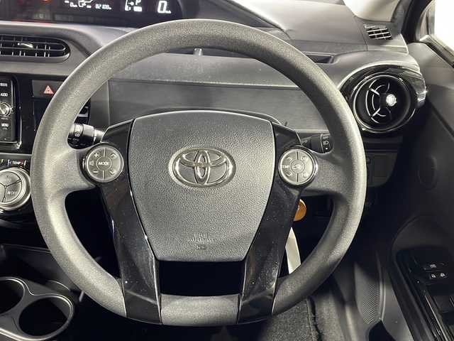 トヨタ アクア S スタイルブラック 沖縄県 2016(平28)年 8.3万km ディープアメジストマイカメタリック 県外仕入れ/禁煙車/純正7インチナビ（NSZT-W66T）/（フルセグ/CD/DVD/BT）/バックカメラ/衝突被害軽減ブレーキ/車線逸脱警報/オートライト/オートハイビーム/社外15インチアルミホイール/社外フロアマット/プッシュスタート/スマートキー/ドアバイザー