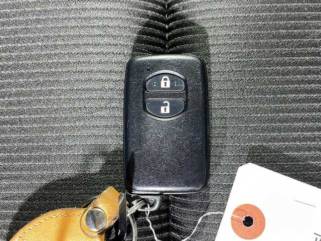 トヨタ アクア S スタイルブラック 沖縄県 2016(平28)年 8.3万km ディープアメジストマイカメタリック 県外仕入れ/禁煙車/純正7インチナビ（NSZT-W66T）/（フルセグ/CD/DVD/BT）/バックカメラ/衝突被害軽減ブレーキ/車線逸脱警報/オートライト/オートハイビーム/社外15インチアルミホイール/社外フロアマット/プッシュスタート/スマートキー/ドアバイザー