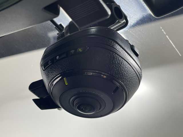 トヨタ ８６ GT 神奈川県 2017(平29)年 3.8万km クリスタルブラックシリカ 純正7インチナビ/ドライブレコーダー(360°)/AIMGAINエアロ/SaRDリアスポイラー/ガナドールマフラー/BLITZ　ADVANCE　PAWER　AIR　CLEANER/ASSURAレーダー/バックカメラ/クルーズコントロール/横滑り防止装置/ETC/LEDヘッドライト/フォグランプ/オートライト/電動格納ミラー/社外18インチAW/プッシュスタート/スマートキー/フロアマット/スペアキー/取扱説明書/保証書