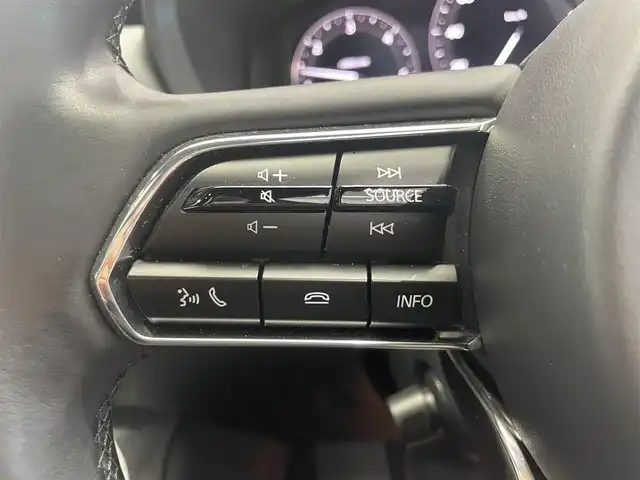 マツダ ＣＸ－６０ XD エクスクルーシブモード 鹿児島県 2023(令5)年 1万km ロジウムホワイトプレミアムメタリック 禁煙車　/マツダコネクトナビ/(フルセグTV/Bluetooth/AppleCarPlay/androidAuto)/アラウンドビューモニター/BOSEサウンド/全席シートヒーター/前席ベンチレーション/前席パワーシート/ステアリングヒーター/パノラマサンルーフ/前後ドライブレコーダー/オートマチックハイビーム/置くだけ充電/ETC/電動パーキングブレーキ/純正アルミホイール　/LEDヘッドライト