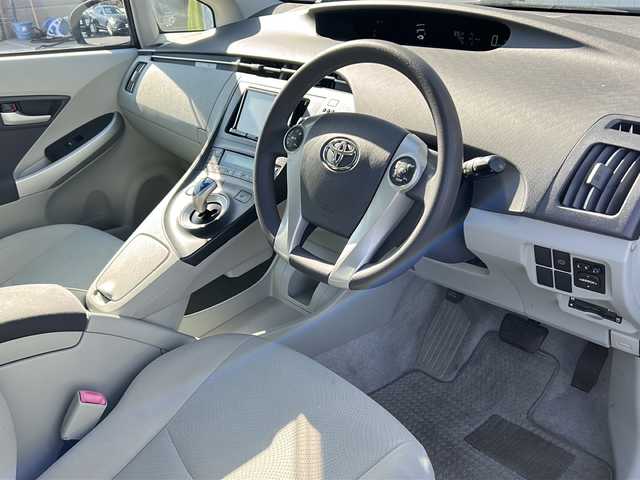 トヨタ プリウス S ツーリングセレクション 茨城県 2011(平23)年 5万km ブラック 社外ナビ　フルセグ/CD/DVD/BT/バックカメラ/ビルトインETC/オートライト/フォグランプ/純正フロアマット